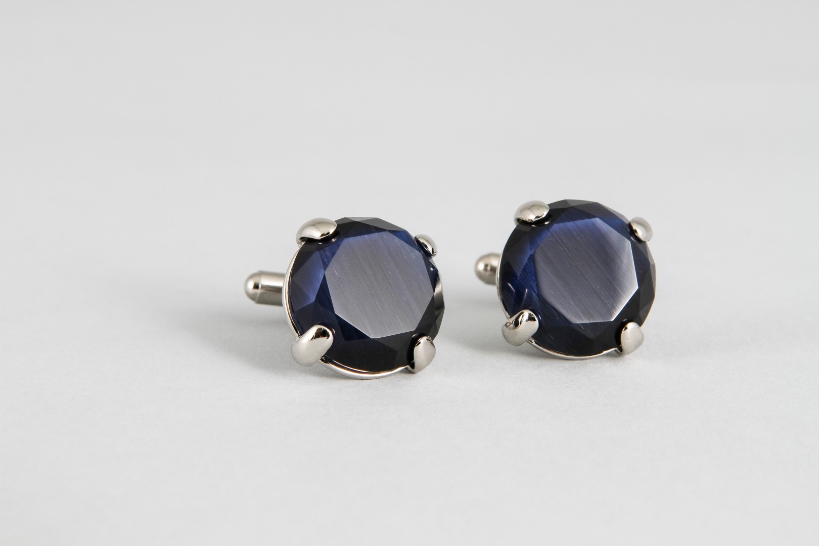 MON ART INTERNATIONALE CUFFLINKS