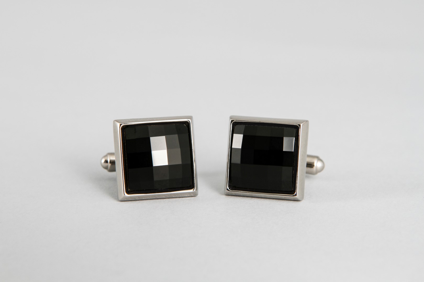 MON ART INTERNATIONALE CUFFLINKS